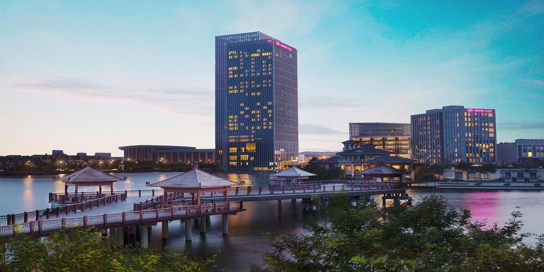 Crowne Plaza Tianjin Meijiangnan By Ihg Buitenkant foto